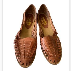 Coach & Four Brown Boho Leather Woven Huaraches Flats Sandals Size 9